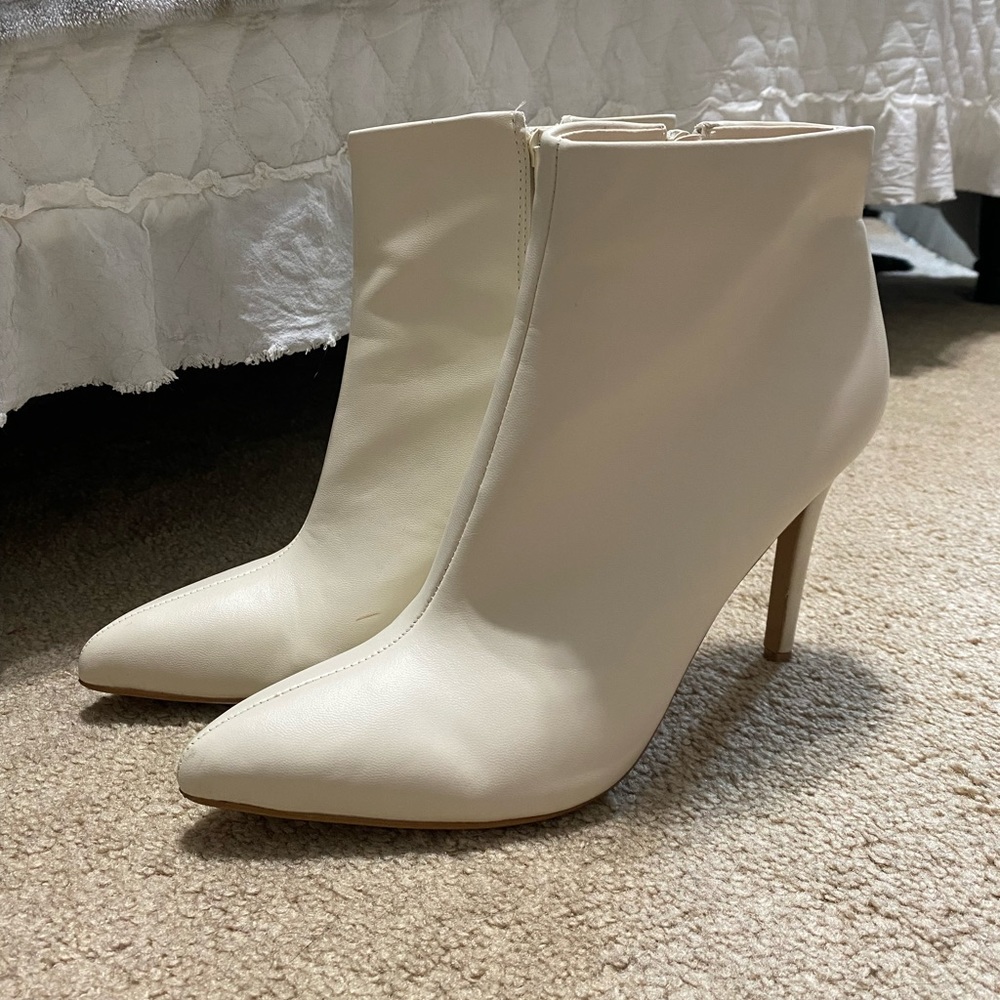 Heeled booties